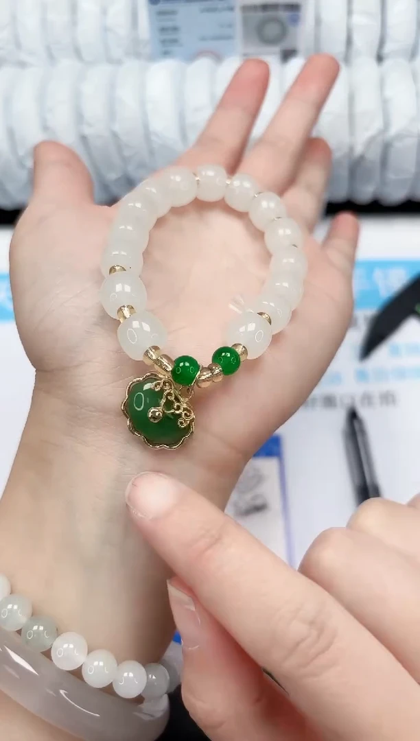 【闪购商品】石英质玉手镯未镶嵌1111