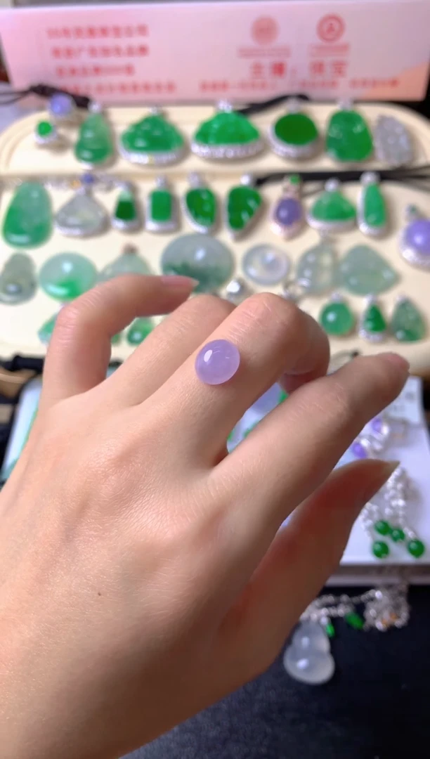 未镶嵌定制翡翠?****e裸玉（客户意向镶嵌）