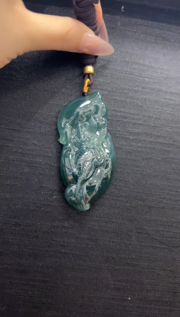 翡翠未镶嵌颈饰561793