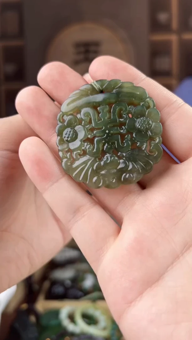 颈饰未镶嵌和田玉拍一发一，多样性发货