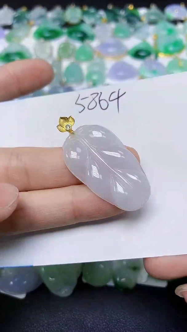 翡翠未镶嵌颈饰天然缅甸翡翠A货