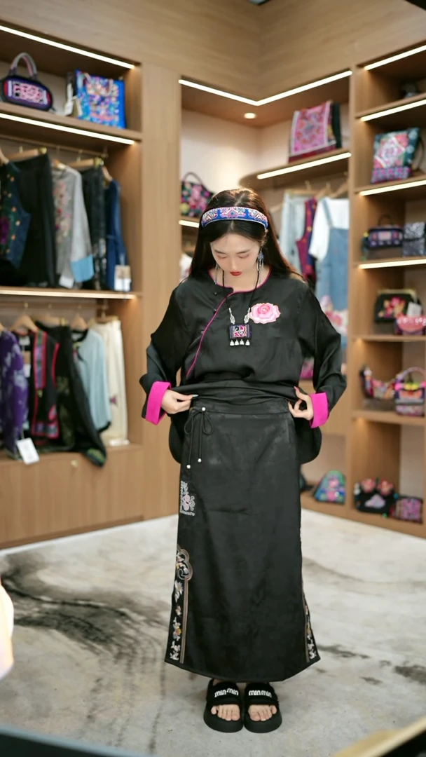 织绣L643裙子黔东南苗族刺绣