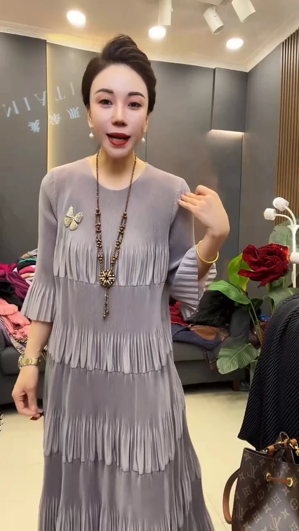 聚酯纤维（涤纶）灰色 蛋糕裙