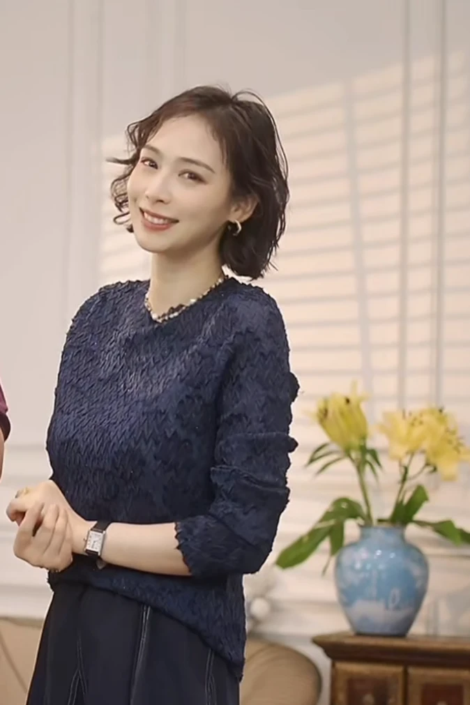 原创精致优雅褶皱上衣3695-353-9207