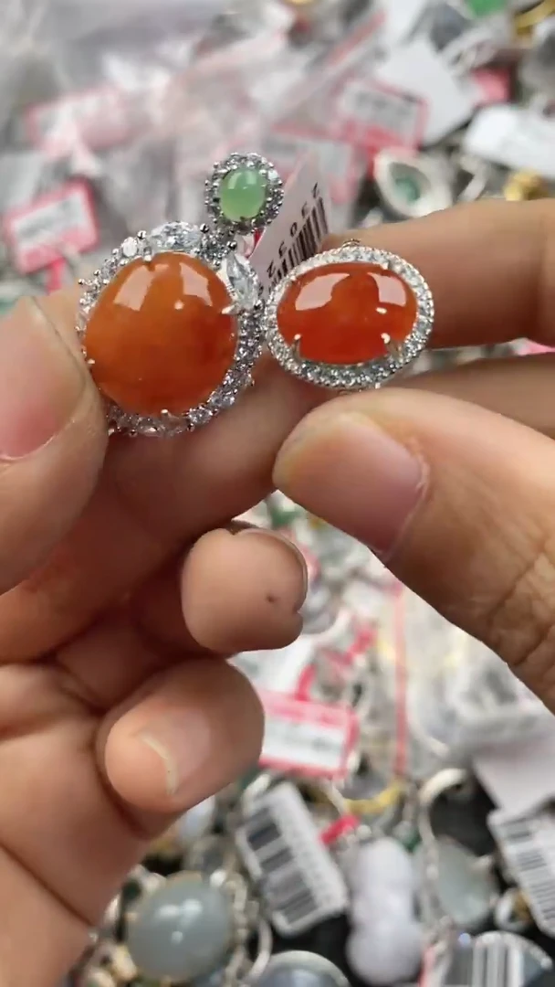 银S925镶嵌戒指翡翠888              2