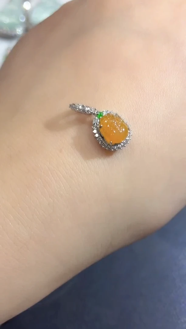 吊坠(不含链)18K金镶嵌翡翠77-吊坠