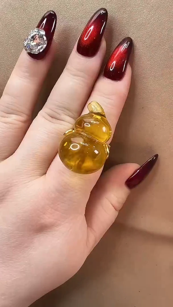 琥珀颈饰未镶嵌戒指