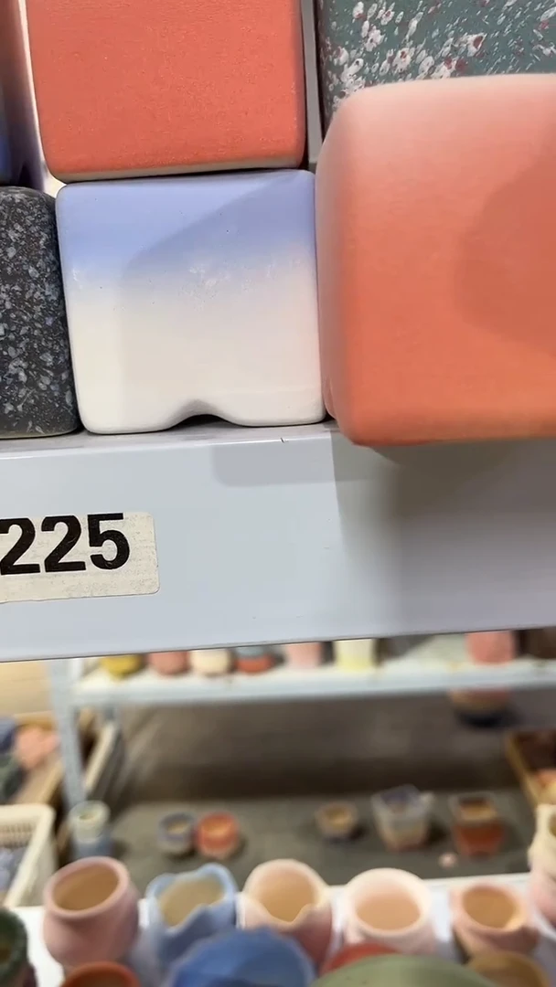 喜****️麦饭石粗陶多肉花盆两个