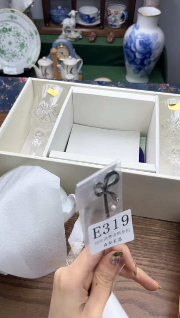 瓷片m****糊       E319