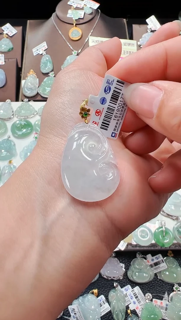 【闪购商品】翡翠吊坠(不含链)18K金镶嵌如意吊坠177
