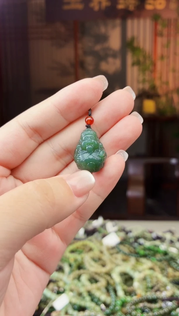 和田玉未镶嵌颈饰拍一发一