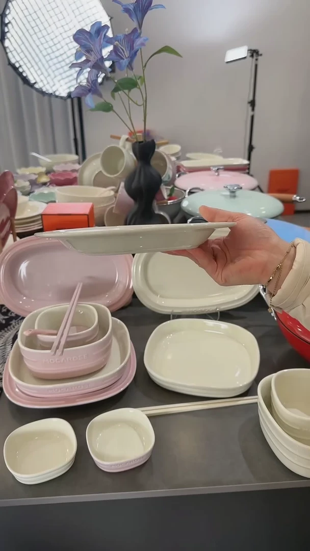 【闪购商品】瓷8.7英寸方形浅盘-奶油白