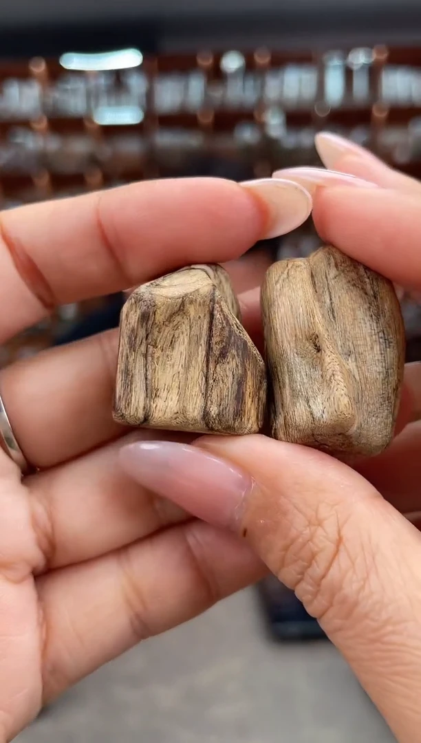 【闪购商品】沉香摆件9号菩萨棋 块料多样性发一个