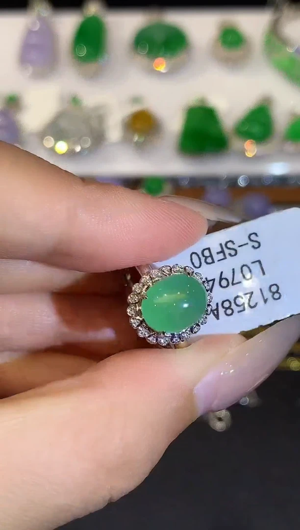 翡翠戒指18K金镶嵌L0794多样性发其一