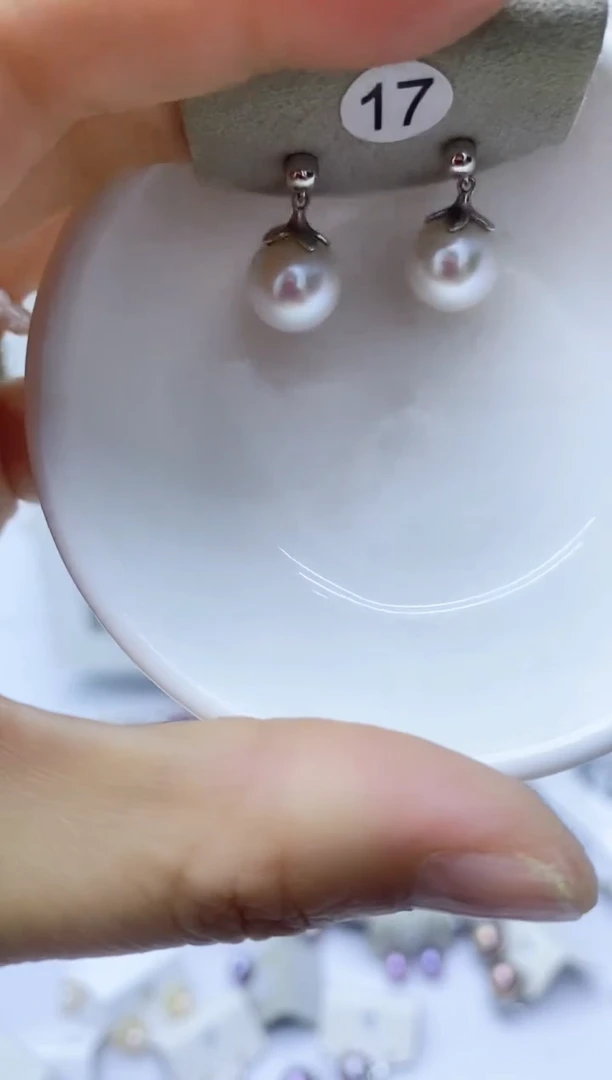 【闪购商品】淡水珍珠耳饰银S925镶嵌17