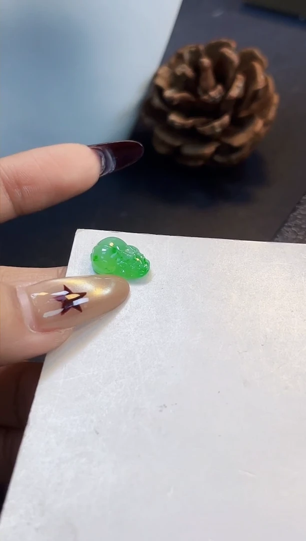 裸石翡翠CJX841阳绿貔貅13.3*9*5.1