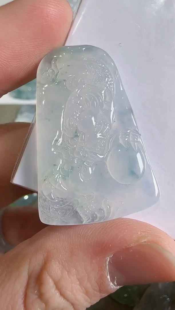 吊坠(不含链)未镶嵌翡翠.