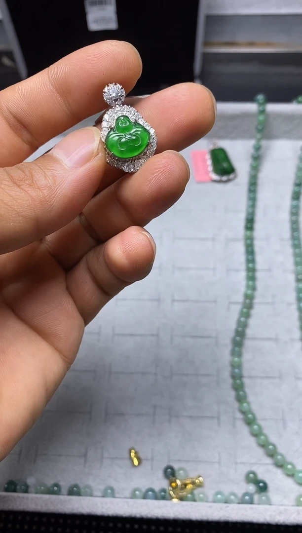 未镶嵌定制翡翠挂件