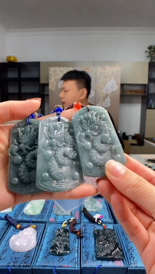 颈饰未镶嵌翡翠多样性发其一
