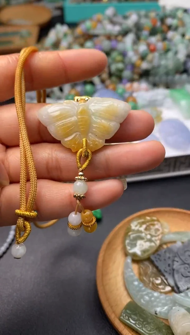 定制翡翠未镶嵌翡翠毛货多样性发其一