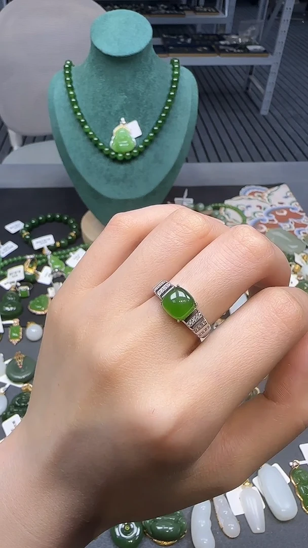 银S925镶嵌戒指和田玉1