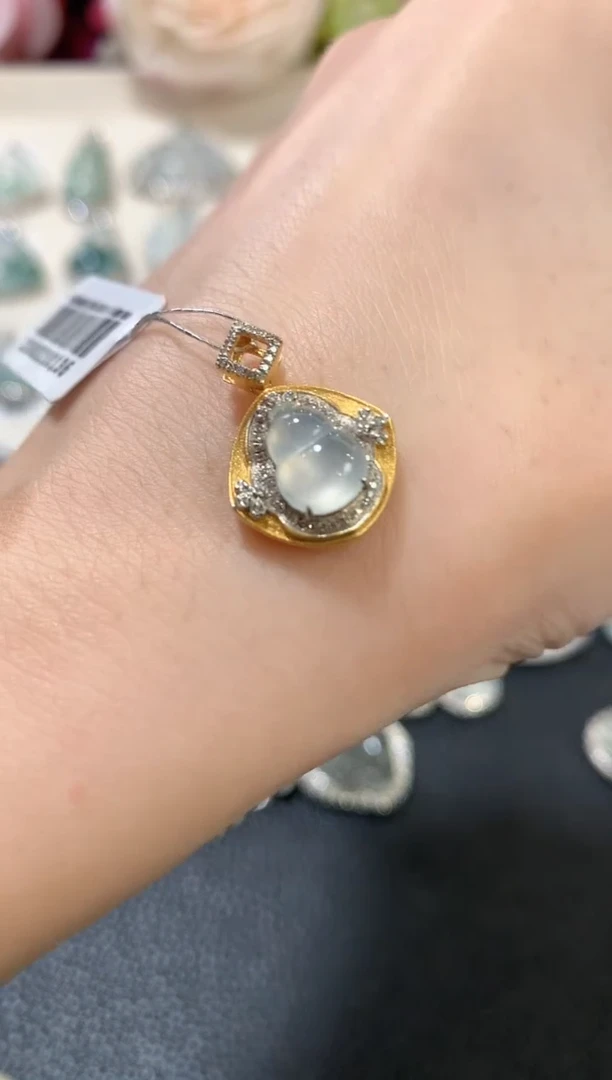 吊坠(不含链)18K金镶嵌翡翠a12