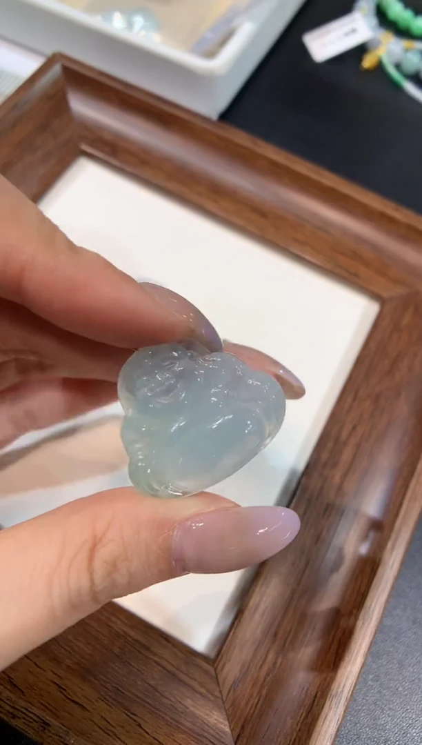 颈饰未镶嵌翡翠佛公