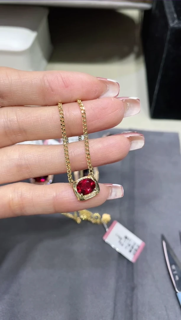 【闪购商品】碧玺项链18K金镶嵌·