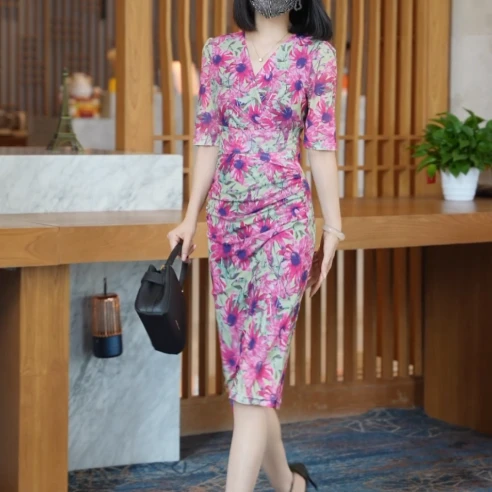 【新款上新】花色气质显瘦女人味连衣裙Q19943