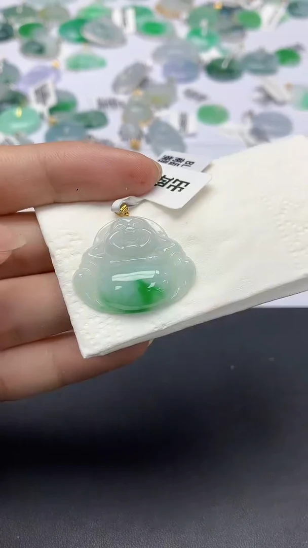 翡翠18K金镶嵌颈饰天然缅甸a货翡翠