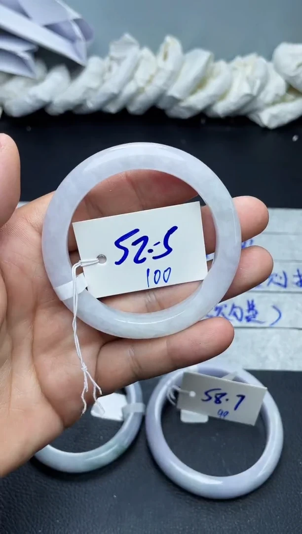 未镶嵌手镯翡翠100
