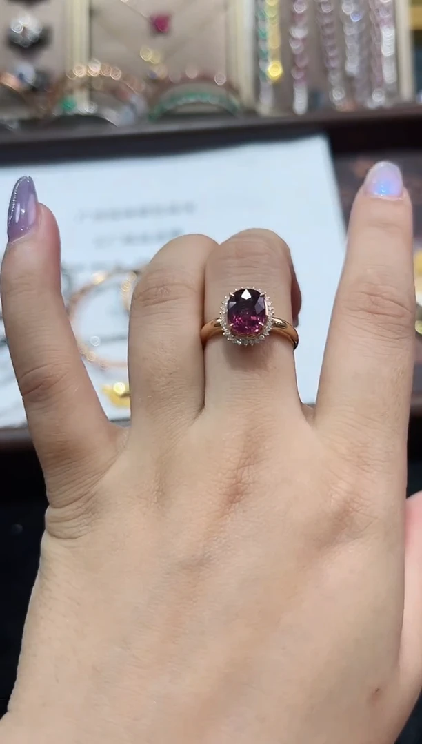 戒指18K金镶嵌碧玺·