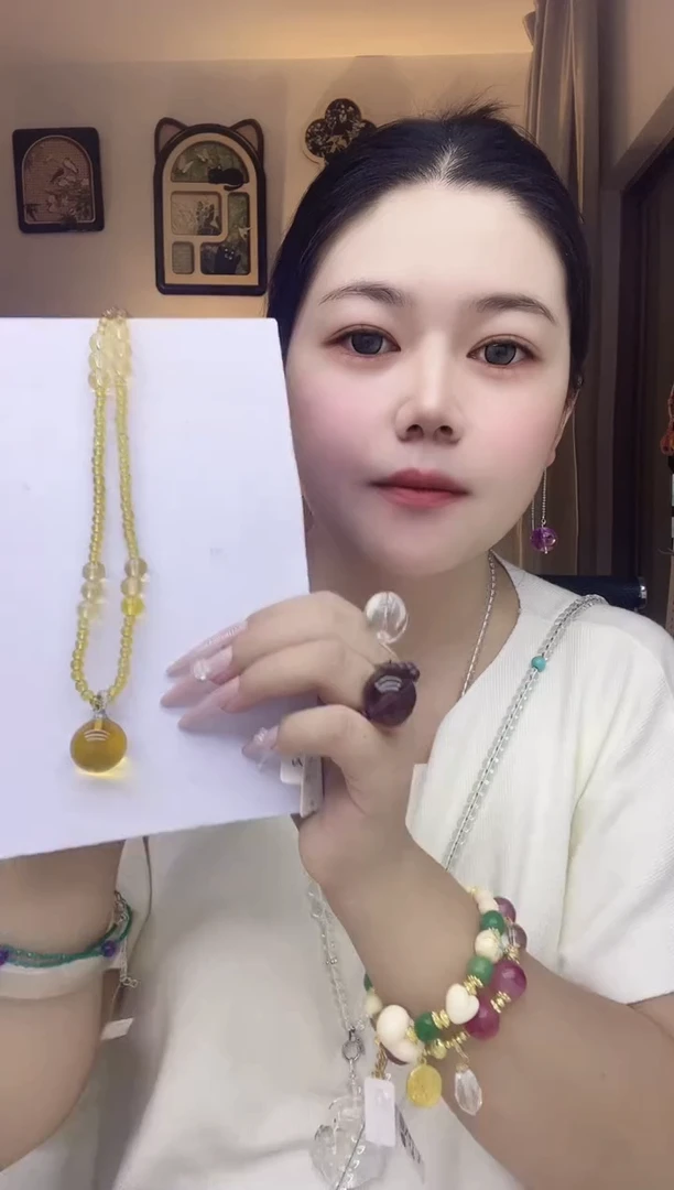 拾间原创设计穿搭必备.