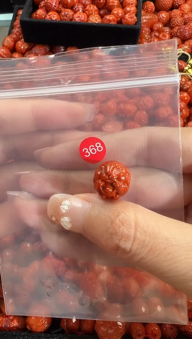 颈饰未镶嵌南红玛瑙1