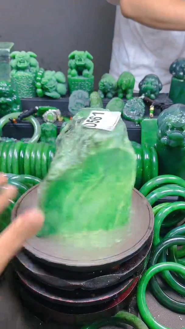 和田玉未镶嵌珠宝半成品1111