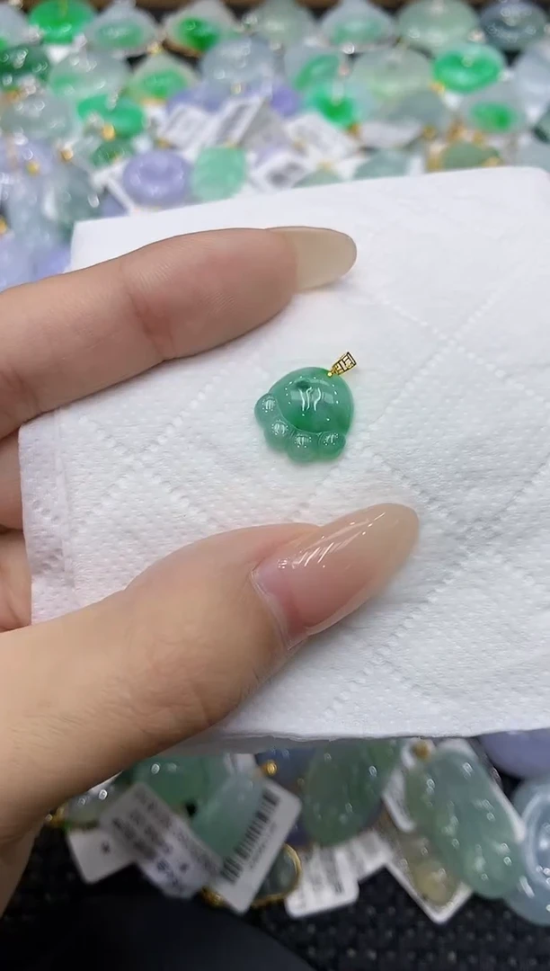 翡翠18K金镶嵌颈饰111111111111