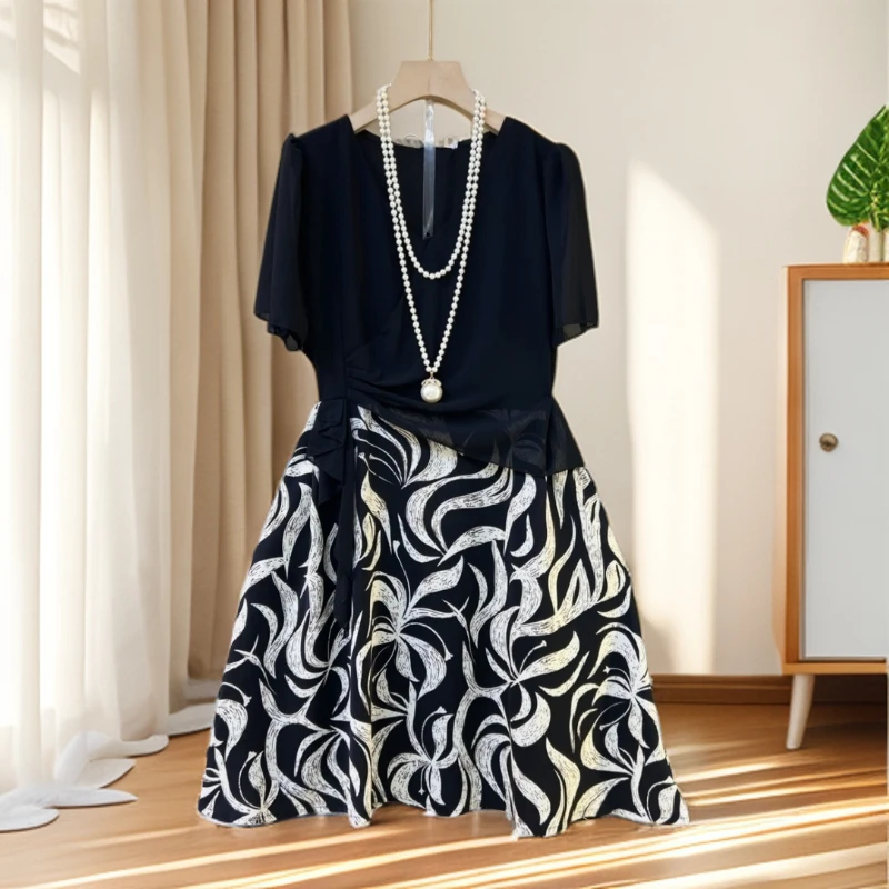 2025新款高冷御姐风短袖连衣裙女夏季气质v领高级感拼接休闲裙子