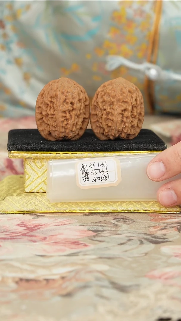 【闪购商品】文玩核桃把件非嫁接将军榜