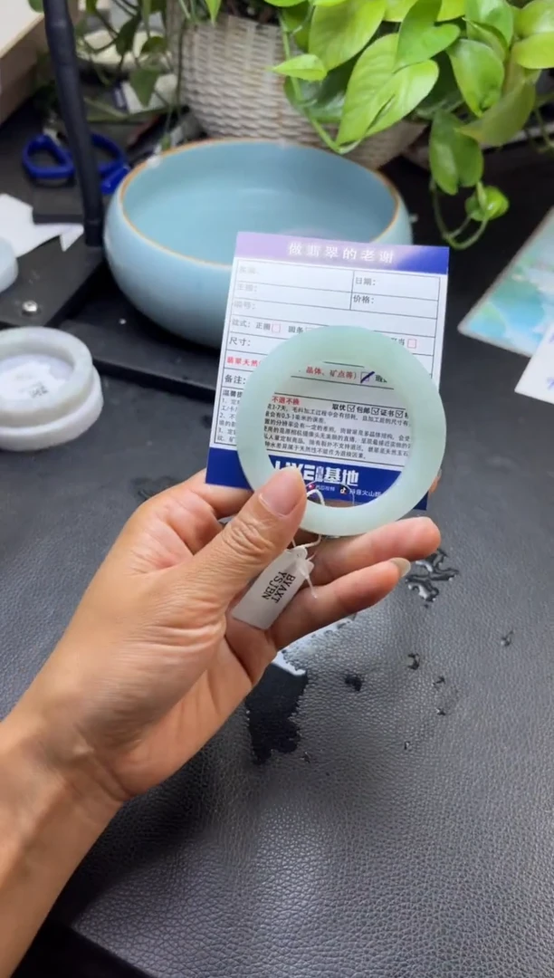 未镶嵌定制手镯不退不换定制翡翠先****工定制手镯不退不换