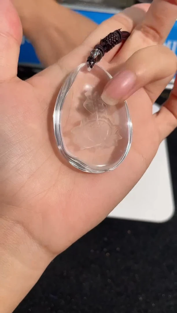 未镶嵌颈饰水晶17号白水晶佛莲吊坠