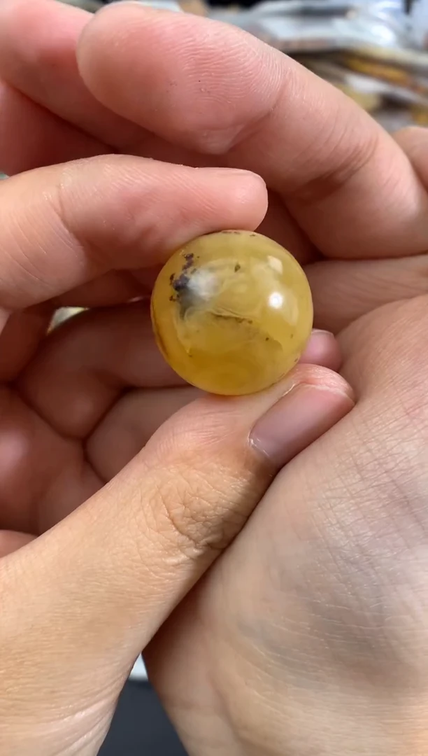 蜜蜡未镶嵌珠宝奇石1