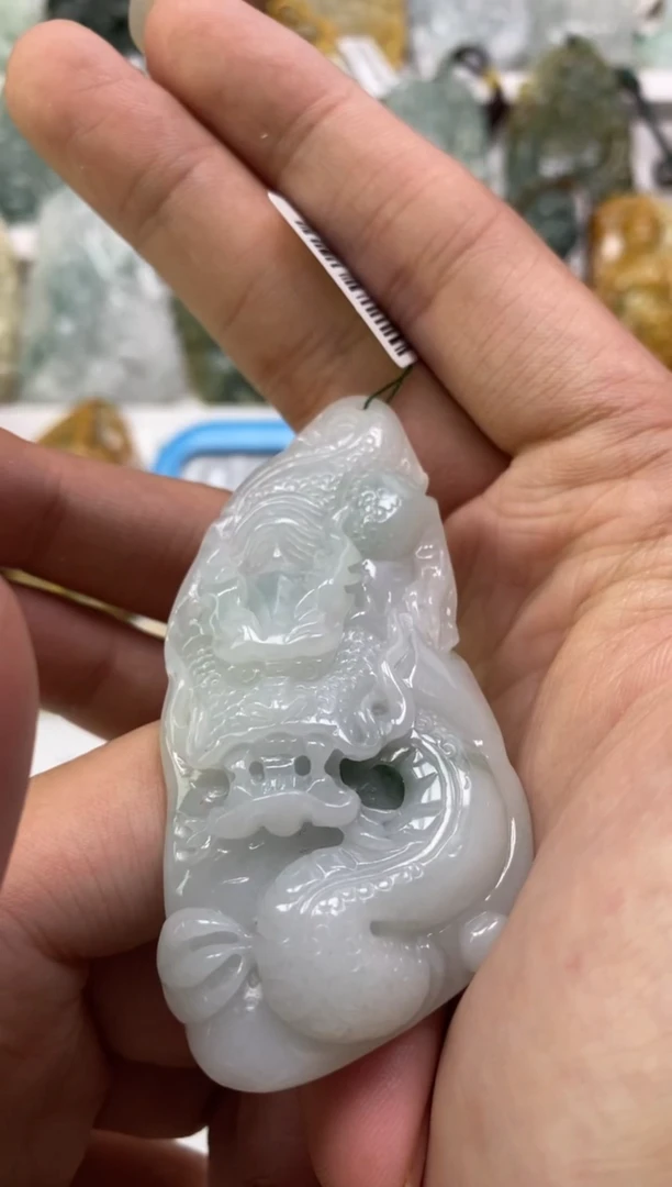 颈饰未镶嵌翡翠双*座天然翡翠