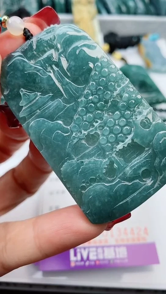 【闪购商品】翡翠颈饰未镶嵌