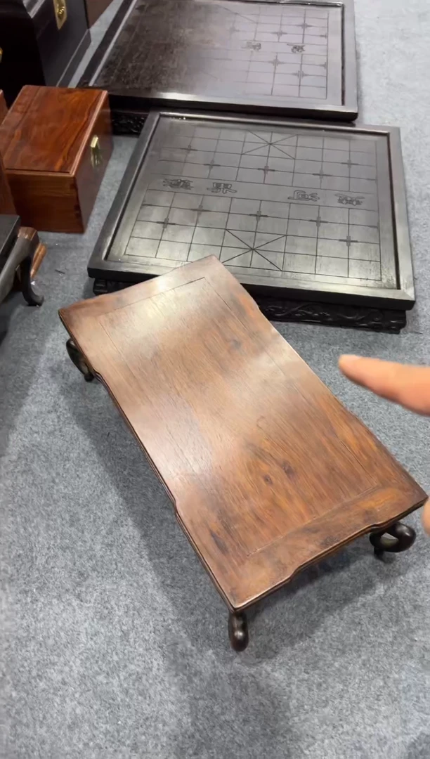 木造型腿长方形小桌