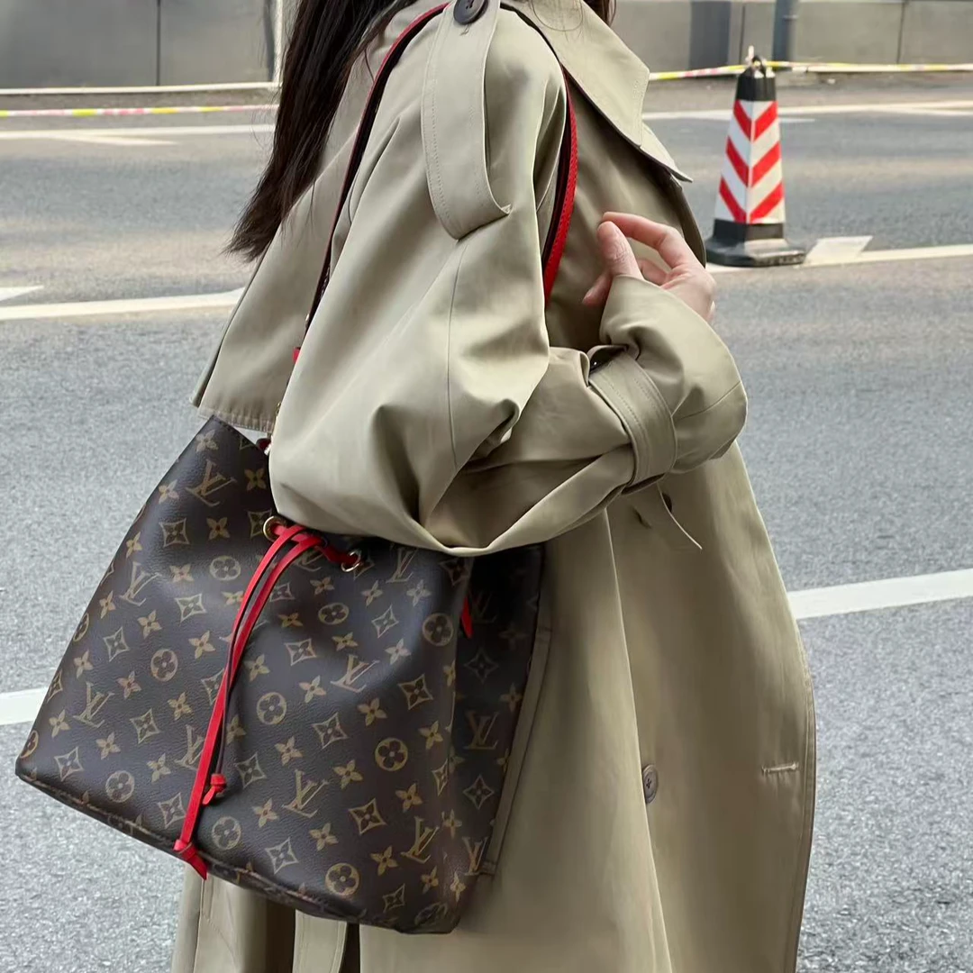 95新 LouisVuitton/路易威登 LV 红色水桶 26*26