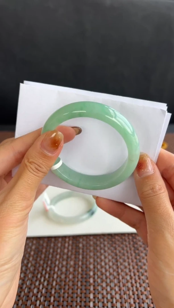 翡翠手镯未镶嵌18号53.4*12.0*7.5