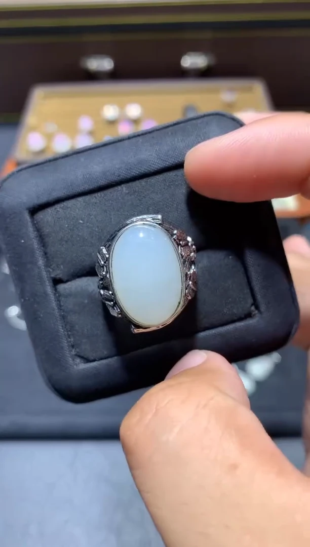 未镶嵌戒指和田玉K32