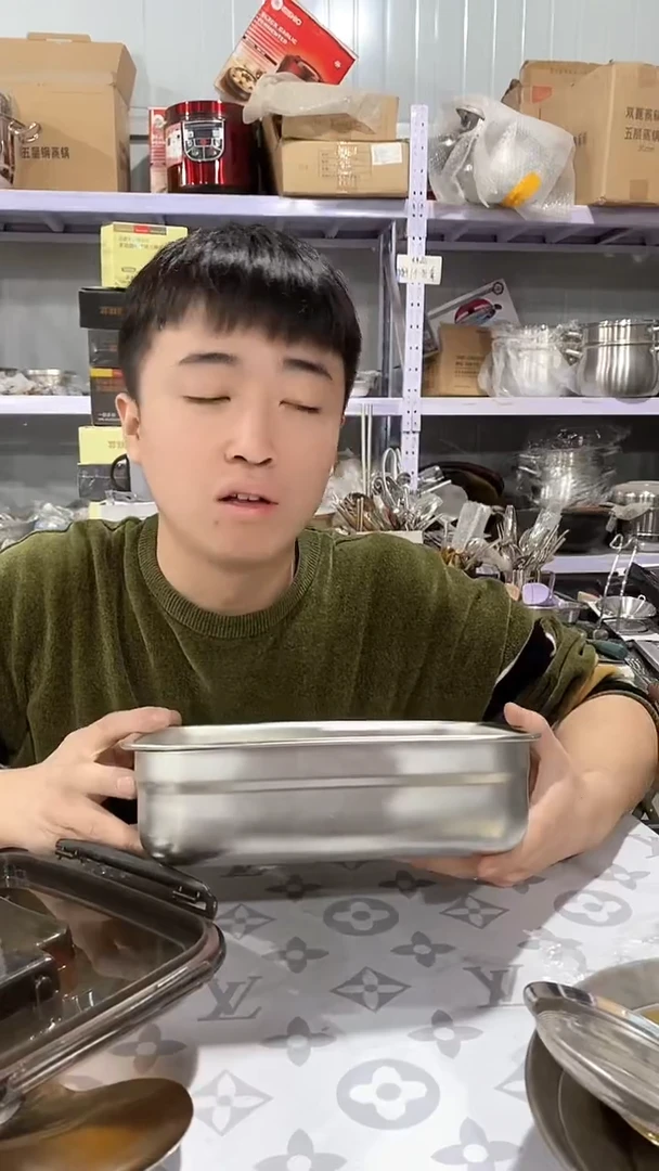 25.5/19/7半月湾保鲜盒瑕疵