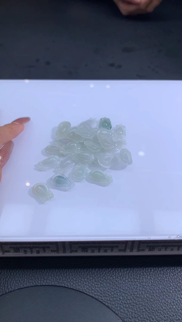 【闪购商品】翡翠颈饰未镶嵌多样性发一件