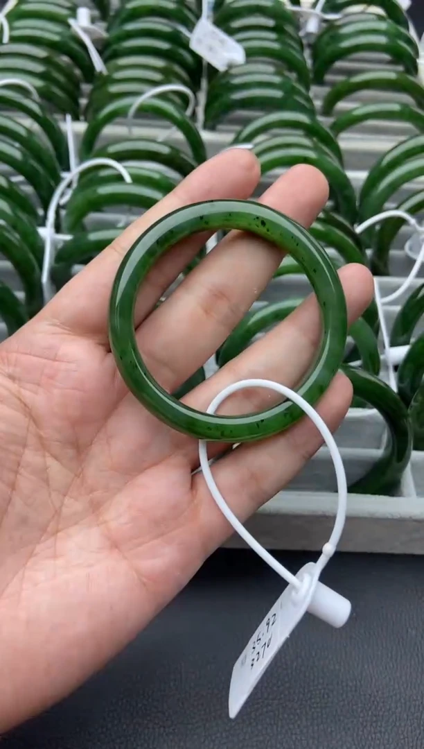 未镶嵌手镯和田玉（碧玉）55-53.5